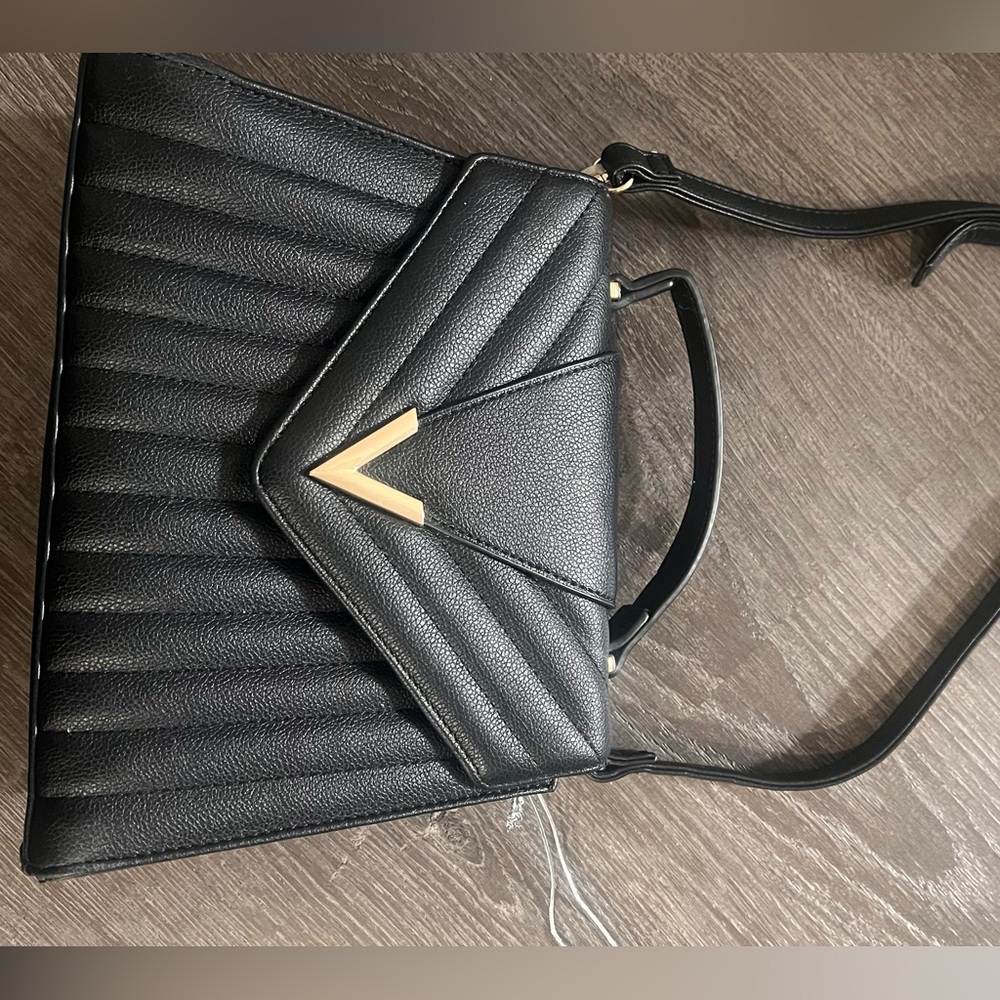 Black Quilted Handbag with Gold Accent